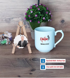 Hakim Kupa Bardak Beyaz ve Fotoğraflı Ahşap Anahtarlık Hediye (Model 5)