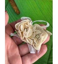 6X5  CM ÇİFT GÜLLÜ ÇİÇEK BROŞ YAKA İĞNESİ TÜRBAN İĞNESİ GİYİM AKSESUARI (Ekru)