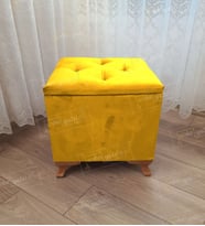 Lüks Sandıklı Tabure Puf 45 x 45 cm Ceviz Ayak (Sarı)