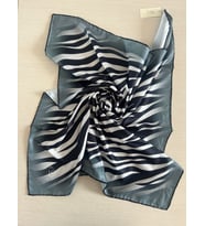 Zebra Desenli Dijital Baskı Rayon Eşarp (Açık Yeşil)