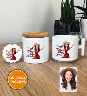 Kişiye Özel Karikatürlü Kolay Yetişmiyor Hediye Seti T Kupa, Kalemlik, Anahtarlık Kadın Sevgiliye Anneye Ablaya Arkadaşa Hediye (Beyaz)