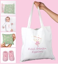 eJOYA Bebeklere Özel Çantasında Kişiye Özel Battaniye Zıbın Yastık Ve Patik Bebek Hediye Seti 109915 (Pembe)