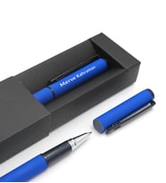 Kişiye Özel Siyah Defter & Mat Roller Kalem Hediye Seti (Mavi)