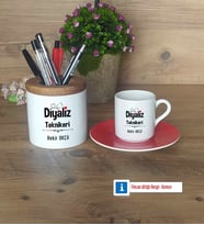 Diyaliz Teknikeri Hediyeleri Türk Kahvesi Fincanı Kırmızı, Kalemlik Kişiye Özel Hediye (Model 1)