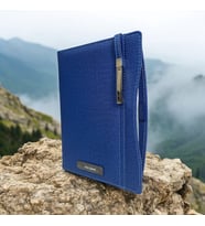 2025 Günlük Ajanda Notebook Çizgili Üstten Metal Kilitli Lüx Model 17x24 - Kişiye Özel Isimli (Lacivert)