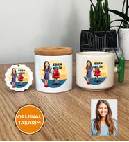 Kişiye Özel Karikatürlü Kuaför Hediye Seti T Kupa, Kalemlik, Anahtarlık Kadın Kuaföre Hediye (Yeşil)