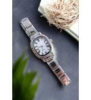 Vintage Minimal Çelik Ayarlanabilir Kordonlu Retro Kordon Oval Gold Kadın Kol Saati (Gümüş)