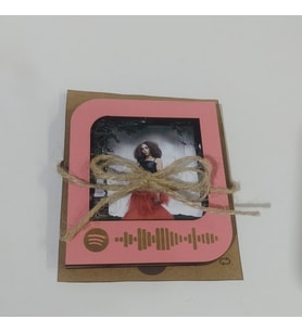 Spotify Tasarımlı Kişiye Özel Polaroid Çerçeve (Pembe)