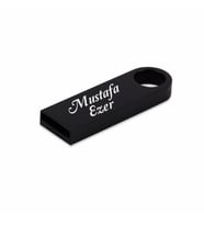 Kişiye Özel Anahtarlık Zincirli Hediyelik Kutulu Usb Flash Bellek 32 Gb (Siyah)