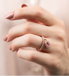 Kilit detaylı rose gold gümüş yüzük (Pembe)