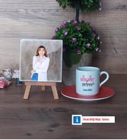 Sosyal Bilgiler Öğretmeni Fotoğraflı Dekoratif Taş, Ahşap Altlıklı Türk Kahvesi Fincanı Hediye (Model 8)