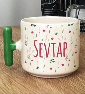 Kişiye Özel İsim Yazılı Hediye T Kupa Bardak Çiçek Desenli -6- (Yeşil)