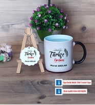 Türkçe Öğretmeni Kupa Bardak Kırmızı ve Ahşap Anahtarlık Hediye Öğretmenler Günü Hediyesi (Model 8)