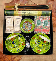 El Yapımı Çini Fincan Seti & Çini İkramlık & Çini Anahtarlık & Kahve & Tütsülük ve 1 Paket Tütsü & Kokulu Mendil & Hediye Kutusu (Fıstık Yeşili)