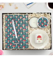 Kişiye Özel Tasarım Defter & Gümüş Renk Detaylı Beyaz Tükenmez Kalem & Beyaz Metal Kutulu Mum & Kişiye Özel Fincan Hediye Seti (Model 3)