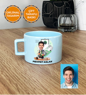 Kişiye Özel Karikatürlü Muhasebeci Hediye Pastel Fincan Erkek Muhasebeciye Hediye (Mavi)