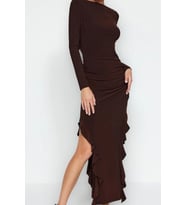Moda Stil Regular Bisiklet Yaka Midi Boy Eteği Volanlı Kayık Kaya Esnek Örme Elbise (Kahverengi)