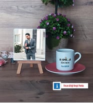 Sosyoloji Öğretmeni Fotoğraflı Dekoratif Taş, Ahşap Altlıklı Türk Kahvesi Fincanı Hediye Öğretmenler Günü Hediyesi (Model 6)