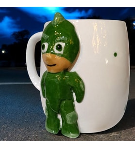 3D Kabartma El Emeği Göz Nuru Pijamaskeliler Pjmasks Seramik Kupa Bardak 400 ml Hediye Paketi Yapılır (Yeşil)