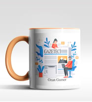Kişiye Özel Gazateci Tasarımlı Siyah Kupa (Beyaz-Turuncu)