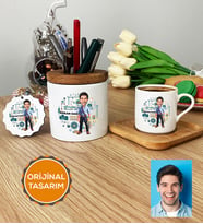Kişiye Özel Karikatürlü Makine Mühendisi Hediye Seti Türk Kahvesi Fincanı, Kalemlik, Anahtarlık Erkek Makine Mühendisine Mühendisler Günü Hediyesi (Ahşap)