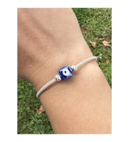 Gümüş Kazaziye Nazar Boncuklu Ve Dorika Detaylı Bileklik : Gümüş - 19 cm : Kırmızı-Gümüş - 21 cm : Gümüş - 20 cm (Lacivert)
