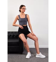 Nare Siyah Crop Top Kadın Atlet (Antrasit)