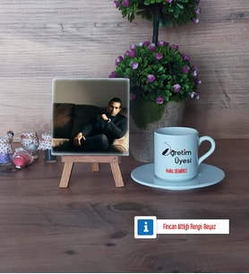 Öğretim Üyesi Fotoğraflı Dekoratif Taş, Ahşap Altlıklı Türk Kahvesi Fincanı Hediye Öğretmenler Günü Hediyesi (Model 2)