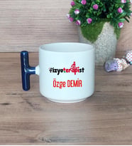 Fizyoterapist Hediye Sepeti Kupa Bardak T Kulplu, Kalemlik ve Ahşap Telefon Standı Tıp Bayramı Hediyesi (Model 2)