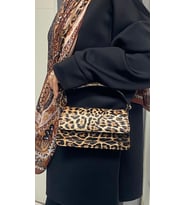 Hediyelik Destiny Model Baget Abiye Ve Günlük Kullanıma Uygun Minimal Askılı Kadın Omuz Çantası (Leopar)