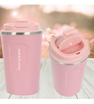 HEDİYESİ BİZDEN KİŞİYE ÖZEL İSİM BASKILI PASLANMAZ ÇELİK KAYDIRMAZ TABANLI TERMOS MUG 380 ML (Pembe)