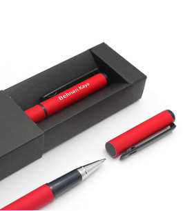 Kişiye Özel Telefon Cepli Defter & Baskılı Kupa & Mat Roller Kalem Hediye Seti (Model 1)