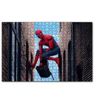 Cakapuzzle  Spiderman Eve Dönüş Havada Asılı  Puzzle Yapboz MDF (Ahşap) (255 Parça)