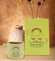 BK Gift Hayat Mottosu Tasarımlı Sarı Sert Kapaklı Defter ve Middle Kupa Seti, Arkadaşa Hediye, Yeni İş Hediyesi, Doğum Günü Hediyesi (Model 2)