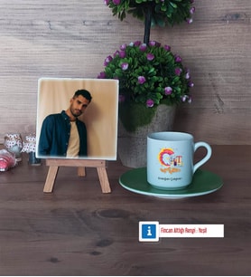 Grafiker Fotoğraflı Dekoratif Taş, Ahşap Altlıklı Türk Kahvesi Fincanı Hediye (Model 9)