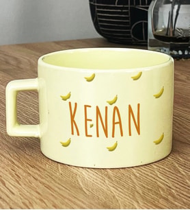 Kişiye Özel İsim Yazılı Hediye Pastel Fincan Muz Desenli Meyveli (Sarı)