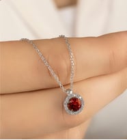 925 Ayar Gümüş Pırlanta Görünümlü Yuvarlak Şık Kolye (Kırmızı)
