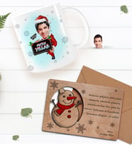 BK Gift Kişiye Özel Mutlu Yıllar Karikatürlü Kupa Bardak ve Retro Ahşap Yılbaşı Tebrik Kartı Hediye Seti-5 (Kırmızı)