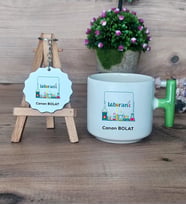 Laborant Hediye Seti Kupa Bardak T Kulplu ve Anahtarlık Tıp Bayramı Hediyesi (Model 8)