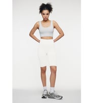 Mistirik Jerovin Model Toparlayıcı Örme Seamless Push Up Etkili Kısa Şort (Ekru)