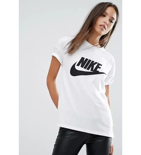 Nike Essantial Icon Futura Standart Kesim Beyaz Kadın Spor Tişört  (Beyaz)