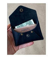ALESTA LEATHER İsme Özel El Yapımı Hakiki Deri Unisex Minimal Kartlık / Bozuk Para Cüzdanı (Siyah)