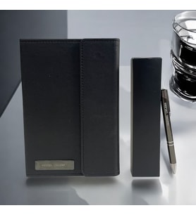 Kişiye Özel A5 15 x 22 Mıknatıslı Kapak Defter & Kişiye Özel Tükenmez Kalem Hediye Seti (Siyah)