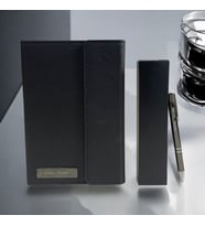Kişiye Özel A5 15 x 22 Mıknatıslı Kapak Defter & Kişiye Özel Tükenmez Kalem Hediye Seti (Siyah)