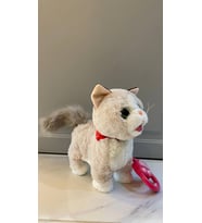 Müzikli Yürüyen Miyavlayan Yalayan Kuyruk Ve Başını Sallayan Ses Kaydını Tekrarlayan Peluş Kedi (Ekru)