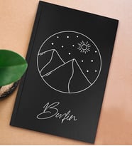 BK Gift Kişiye Özel İsimli Sert Kapaklı Siyah Defter, Arkadaşa Hediye, Yeni İş Hediyesi, Anı Defteri, Doğum Günü Hediyesi (Model 7)