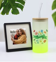 Kişiye Özel Pipetli Buzlu Cam Bardak & Siyah Paspartulu Çerçeve Hediye Seti (Sarı)