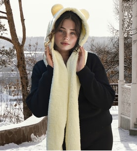 Kışa Hazır: Kapşonlu Welsoft Peluş Bere - Atkılı - Polar Boyunluk Şalı (Krem)