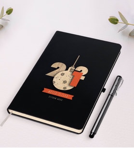 BK Gift Kişiye Özel 2024 Mutlu Yıllar Beyaz Defter ve Kalem Hediye Seti-3 (Siyah)