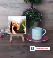 Baş Harf ve İsim Soyisim Fotoğraflı Dekoratif Taş, Ahşap Altlıklı Türk Kahvesi Fincanı Hediye (Model 6)